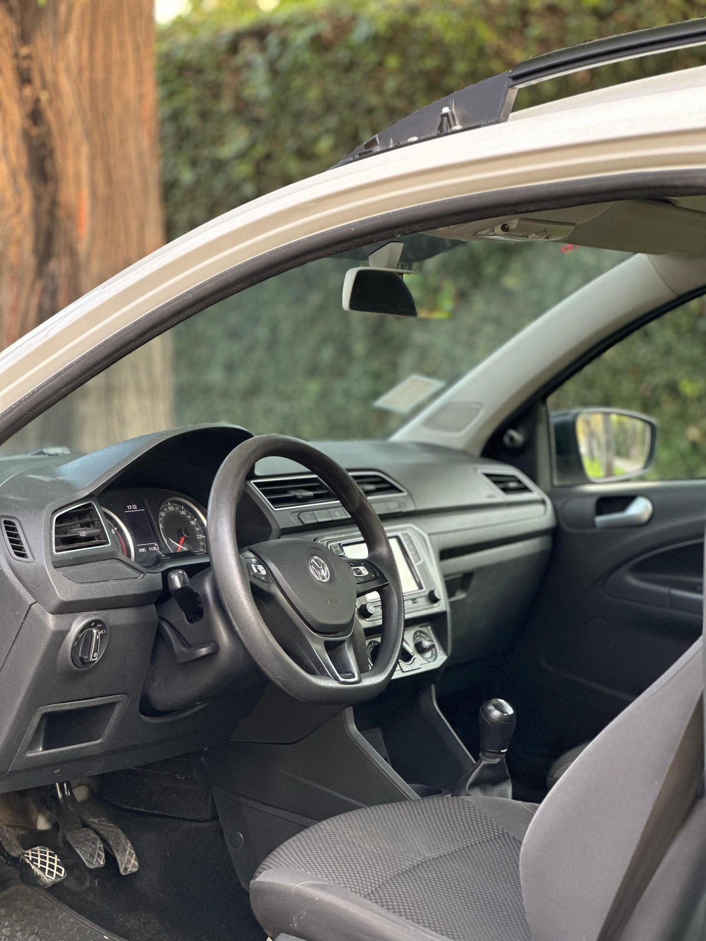 2023 Volkswagen Saveiro Doble Cabina 1.6 MT